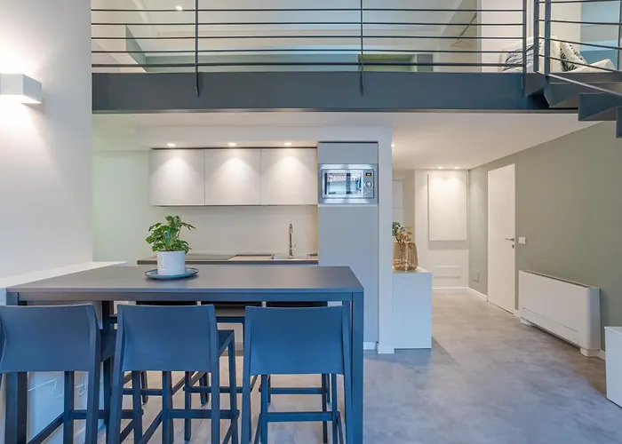 Apartament Funicolare - By Myhomeincomo *